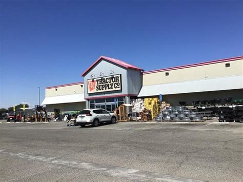 Tractor supply el centro - Locate store hours, directions, address and phone number for the Tractor Supply Company store in Clanton, AL. We carry products for lawn and garden, livestock, pet care, equine, and more!